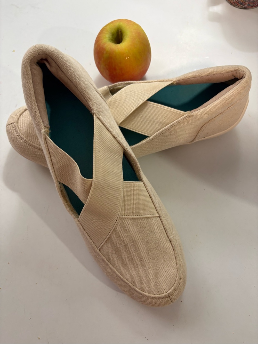 Rom Hommerson Shoes “Clever”style.Criss-Cross Slip on($100)Cushioned Footbed